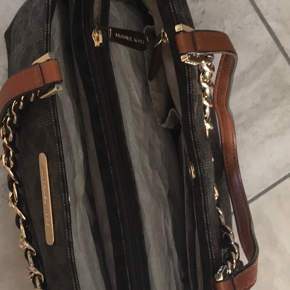 Authentic Michael Kors bag ONLY - Picture 4 of 4